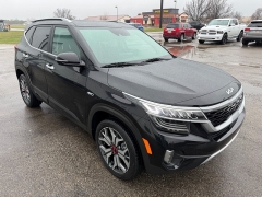 Used 2022  Kia Seltos SX DCT AWD at House of Carz near Rochester&comma; IN