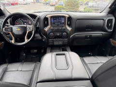 Used 2021  Chevrolet Silverado 1500 4WD Crew Cab 147" High Country at House of Carz near Rochester, IN