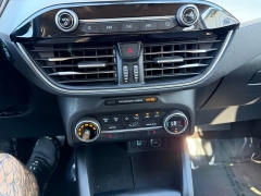 Used 2020  Ford Escape 4d SUV AWD SE at House of Carz near Rochester&comma; IN