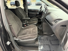 Used 2018  Dodge Grand Caravan 4d Wagon SE at House of Carz near Rochester&comma; IN