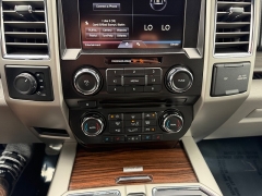 Used 2015  Ford F-150 4WD Supercrew Lariat 5 1&sol;2 at House of Carz near Rochester&comma; IN