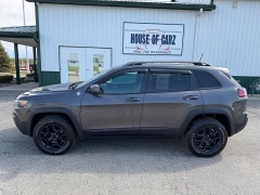 Used 2020  Jeep Cherokee 4d SUV 4WD Trailhawk Elite 3&period;2L at House of Carz near Rochester&comma; IN
