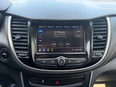 Used 2020  Chevrolet Trax 4d SUV AWD LT at House of Carz near Rochester&comma; IN