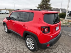 Used 2018  Jeep Renegade 4d SUV FWD Latitude at House of Carz near Rochester, IN