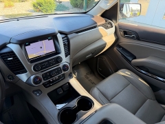 Used 2019  GMC Yukon XL 4d SUV 4WD SLT at House of Carz near Rochester&comma; IN