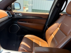 Used 2018  Jeep Grand Cherokee 4d SUV 4WD Summit V6 at House of Carz near Rochester&comma; IN