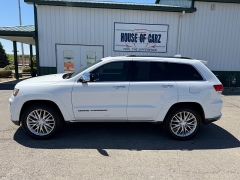 Used 2018  Jeep Grand Cherokee 4d SUV 4WD Summit V6 at House of Carz near Rochester&comma; IN