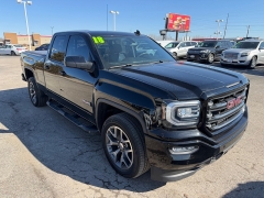 Used 2018  GMC Sierra 1500 4WD Double Cab 143&period;5" SLT at House of Carz near Rochester&comma; IN