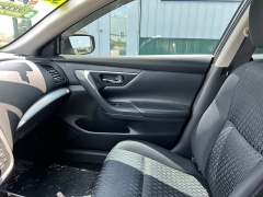 Used 2017 Nissan Altima 4d Sedan 2.5L SV at House of Carz near Rochester, IN