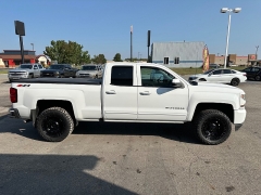Used 2018 Chevrolet Silverado 1500 4WD Double Cab LT Z71 at House of Carz near Rochester, IN
