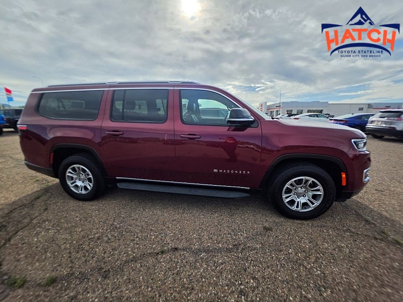 View vehicle photo 4
