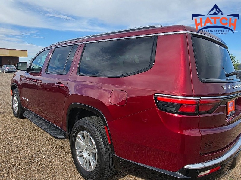 View vehicle photo 7
