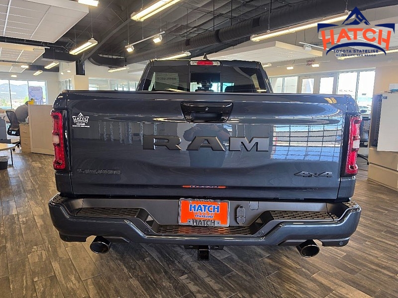 View vehicle photo 6