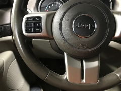 Used 2011  Jeep Grand Cherokee 4d SUV 4WD Laredo at Carolina Family Motors near Mooresville&comma; NC