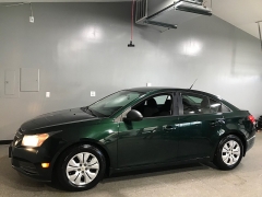 Used 2014  Chevrolet Cruze 4d Sedan LS AT at Carolina Family Motors near Mooresville&comma; NC