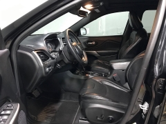 Used 2021  Jeep Cherokee Latitude Lux 4x4 at Carolina Family Motors near Mooresville&comma; NC