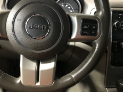 Used 2011  Jeep Grand Cherokee 4d SUV 4WD Laredo at Carolina Family Motors near Mooresville&comma; NC