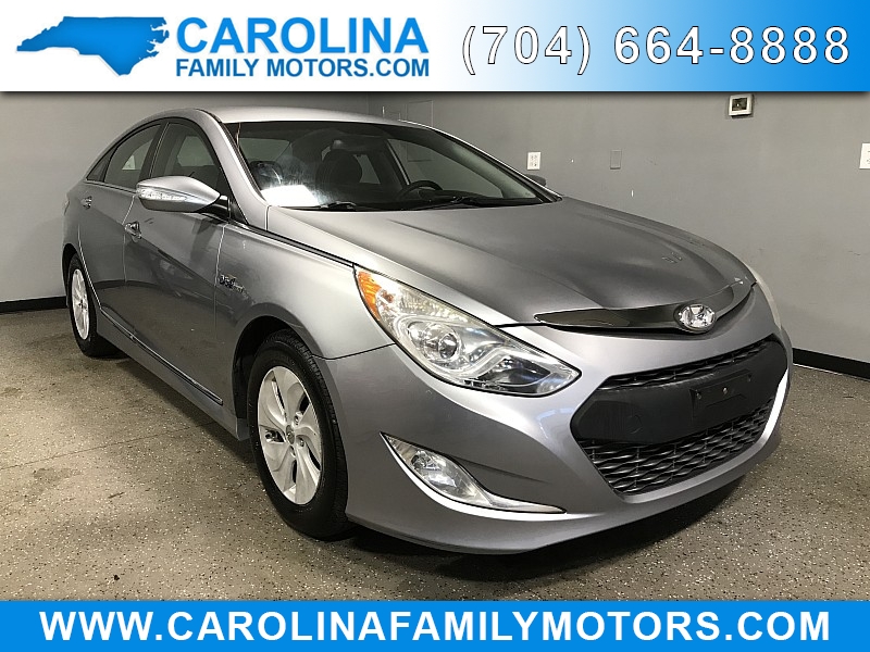 Used 2014  Hyundai Sonata Hybrid 4d Sedan at Carolina Family Motors near Mooresville, NC