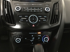 Used 2017  Ford Focus 4d Hatchback SE at Carolina Family Motors near Mooresville&comma; NC