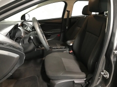 Used 2017  Ford Focus 4d Hatchback SE at Carolina Family Motors near Mooresville&comma; NC