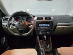 Used 2015  Volkswagen Jetta 4d Sedan SE Auto at Carolina Family Motors near Mooresville&comma; NC