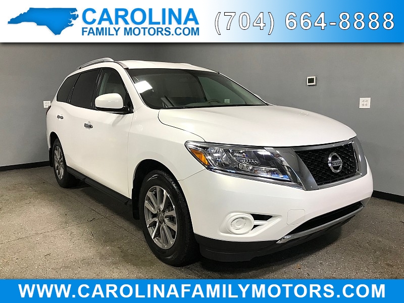 Used 2014  Nissan Pathfinder 4d SUV FWD SV at Carolina Family Motors near Mooresville, NC