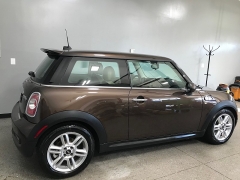Used 2012  MINI Cooper Hardtop 2dr Cpe S at Carolina Family Motors near Mooresville&comma; NC