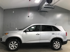 Used 2013  Kia Sorento 4d SUV FWD LX at Carolina Family Motors near Mooresville&comma; NC