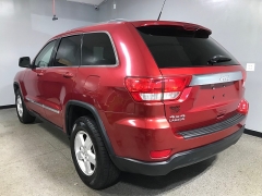 Used 2011  Jeep Grand Cherokee 4d SUV 4WD Laredo at Carolina Family Motors near Mooresville&comma; NC