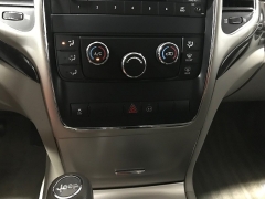 Used 2011  Jeep Grand Cherokee 4d SUV 4WD Laredo at Carolina Family Motors near Mooresville&comma; NC