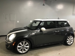 Used 2013  MINI Cooper Hardtop 2dr Cpe S at Carolina Family Motors near Mooresville&comma; NC