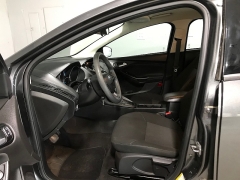 Used 2017  Ford Focus 4d Hatchback SE at Carolina Family Motors near Mooresville&comma; NC