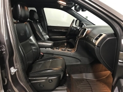 Used 2015  Jeep Grand Cherokee 4d SUV 4WD Overland at Carolina Family Motors near Mooresville&comma; NC