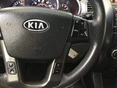 Used 2013  Kia Sorento 4d SUV FWD LX at Carolina Family Motors near Mooresville&comma; NC