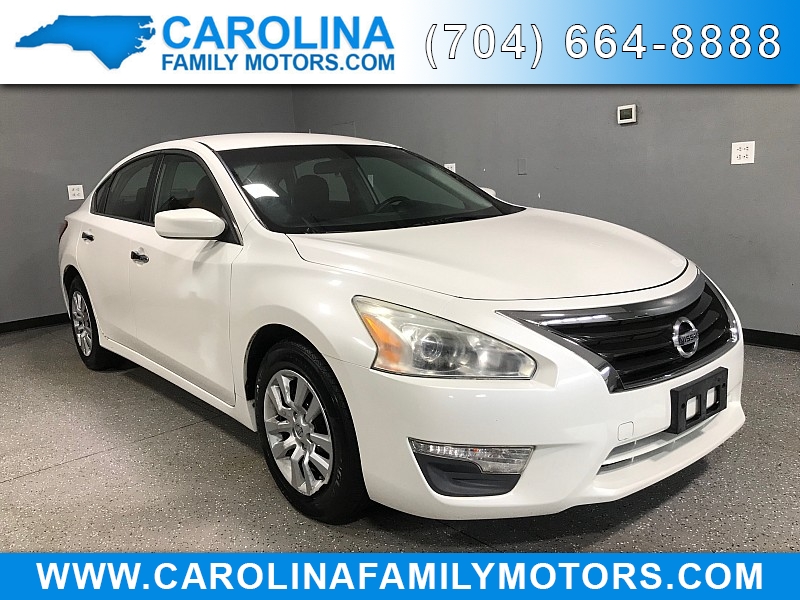 Used 2013  Nissan Altima 4d Sedan S 2&period;5L at Carolina Family Motors near Mooresville&comma; NC