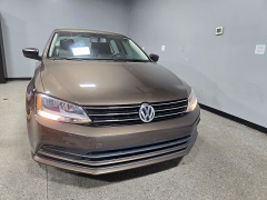 Used 2015  Volkswagen Jetta 4d Sedan SE Auto at Carolina Family Motors near Mooresville&comma; NC