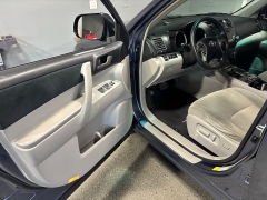 Used 2012 Toyota Highlander 4d SUV FWD (V6) at Carolina Family Motors near Mooresville, NC