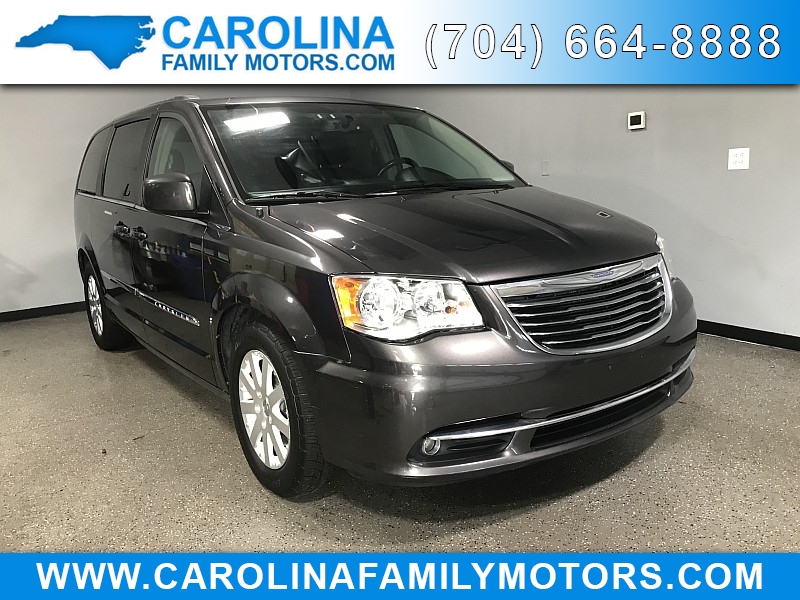 Used 2015  Chrysler Town & Country 4d Wagon Touring at Carolina Family Motors near Mooresville, NC