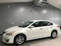 Used 2013  Nissan Altima 4d Sedan S 2&period;5L at Carolina Family Motors near Mooresville&comma; NC