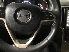 Used 2014  Jeep Grand Cherokee 4d SUV 4WD Laredo at Carolina Family Motors near Mooresville&comma; NC