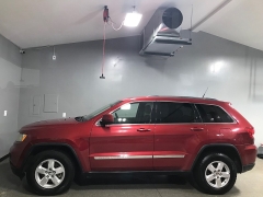 Used 2011  Jeep Grand Cherokee 4d SUV 4WD Laredo at Carolina Family Motors near Mooresville&comma; NC