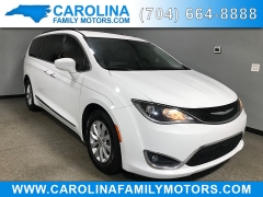 Used 2017  Chrysler Pacifica 4d Wagon Touring Plus at Carolina Family Motors near Mooresville&comma; NC