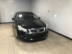 Used 2010  Honda Accord Sedan 4d EX-L V6 at Carolina Family Motors near Mooresville&comma; NC