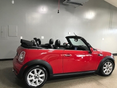 Used 2013  MINI Cooper Convertible 2dr S at Carolina Family Motors near Mooresville&comma; NC