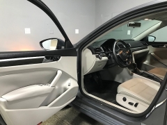 Used 2016  Volkswagen Passat 4d Sedan 1&period;8T SE at Carolina Family Motors near Mooresville&comma; NC