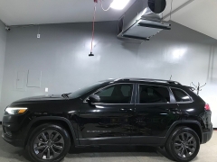 Used 2021  Jeep Cherokee Latitude Lux 4x4 at Carolina Family Motors near Mooresville&comma; NC