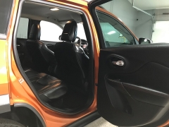 Used 2014  Jeep Cherokee 4d SUV 4WD Trailhawk V6 at Carolina Family Motors near Mooresville&comma; NC