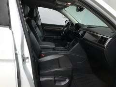 Used 2019  Volkswagen Atlas 4d SUV 3&period;6L SE Technology R-Line at Carolina Family Motors near Mooresville&comma; NC