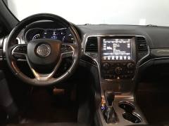 Used 2018  Jeep Grand Cherokee 4d SUV 2WD Overland V6 at Carolina Family Motors near Mooresville&comma; NC