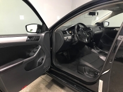 Used 2012  Volkswagen Jetta 4d Sedan SEL Auto&sol;PZEV at Carolina Family Motors near Mooresville&comma; NC